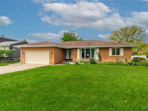 291 Macarthur Dr, Williamsville, NY 14221