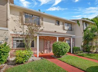 10719 NW 10th St, Pembroke Pines, FL 33026