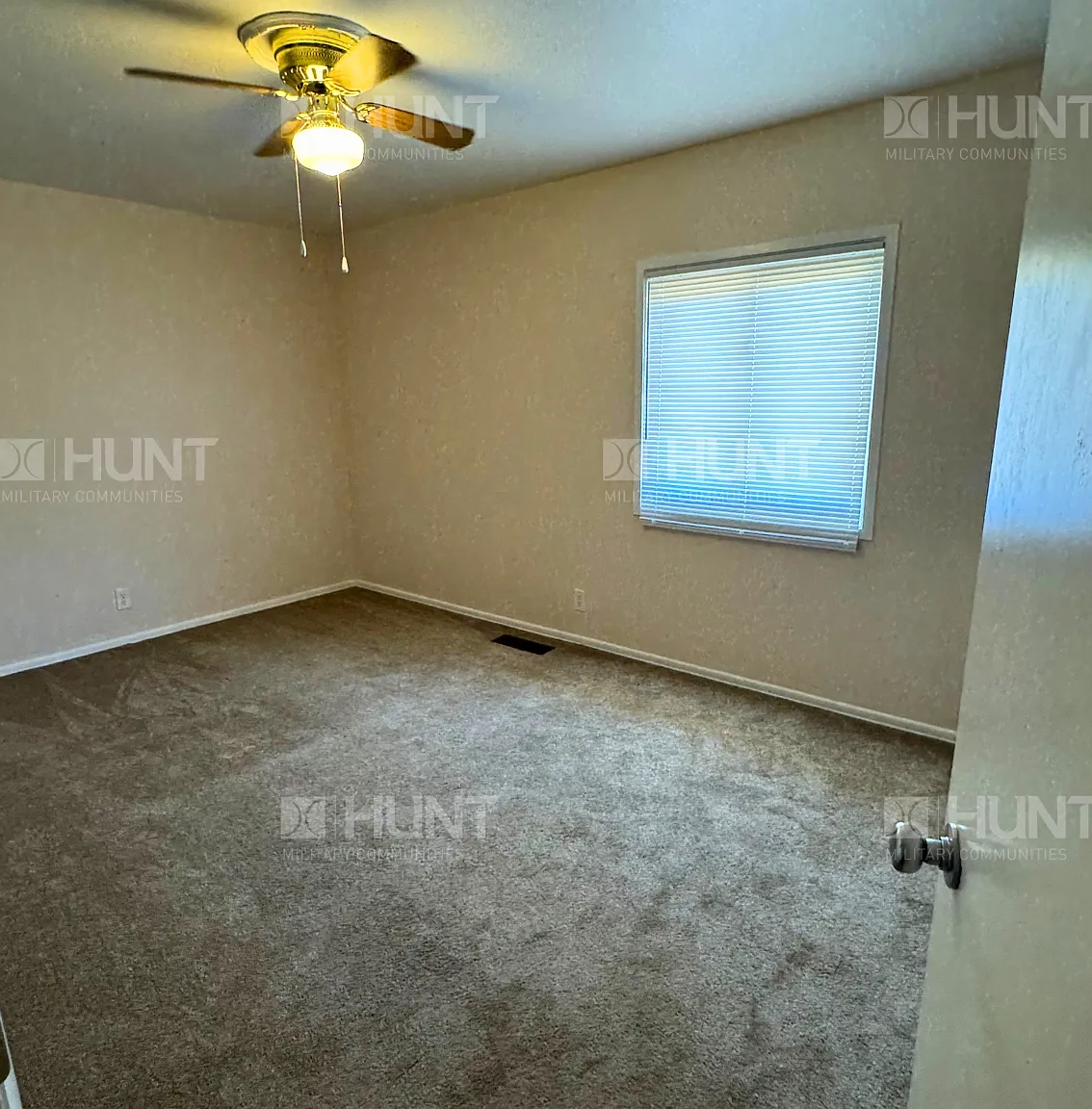 3 bed, 1385 sqft, $2,225 — Photo 4
