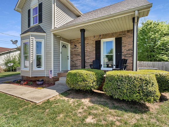 2nd image of 1217 Parkview Dr