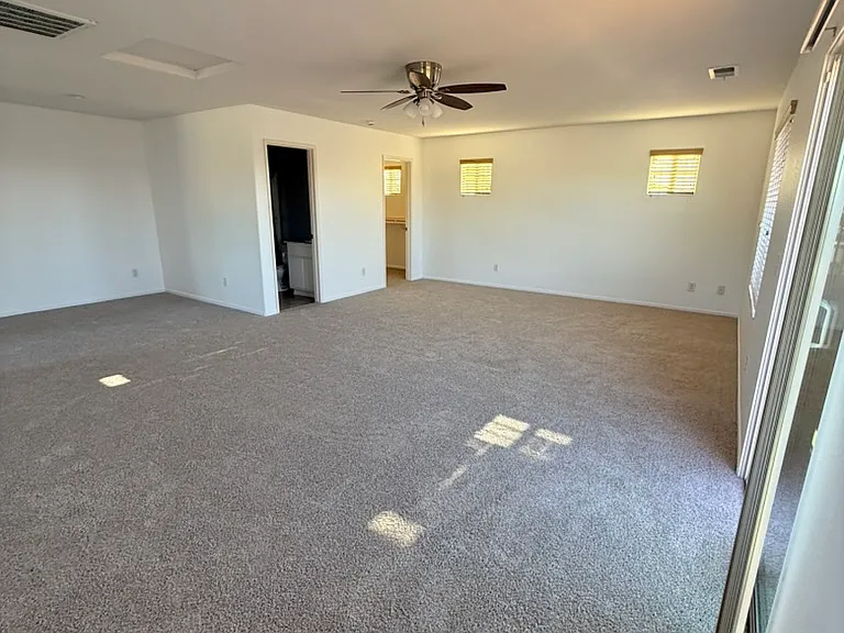 Upstairs loft. 600 sqft open space.