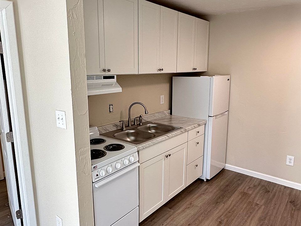 1st image of 1554 Lake Ave APT 101