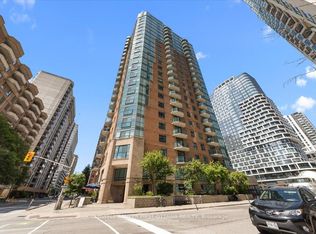 445 Laurier Ave W #1401, Ottawa, ON K1N 6P4