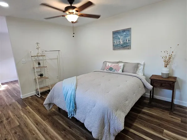 3126 Ohio St #B, Baytown, TX 77520