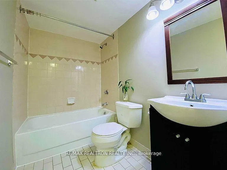3050 Ellesmere Rd #911 — Photo 8