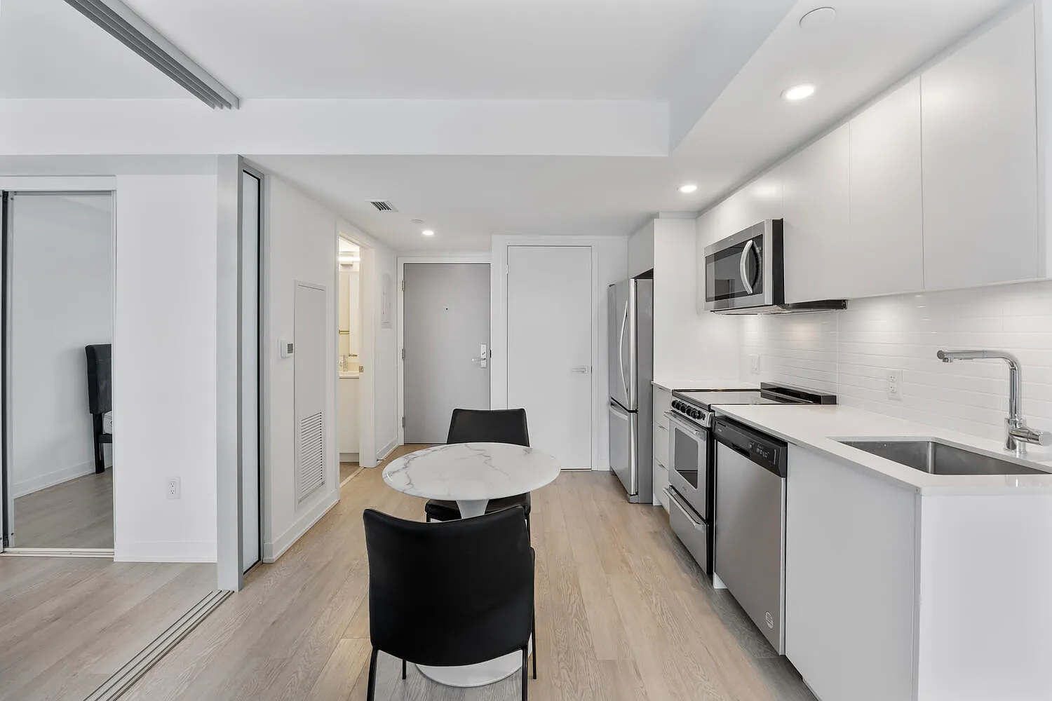 480 Wilson Avenue Toronto — Photo 3