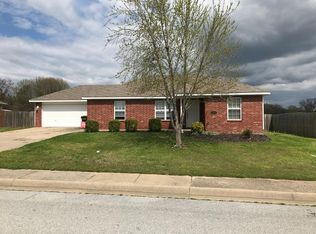 1380 Redbud Rd, Elkins, AR 72727