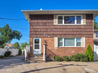 610 Old Country Rd, Plainview, NY 11803