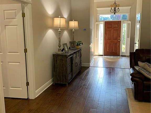3rd image of 1520 Edward Cir