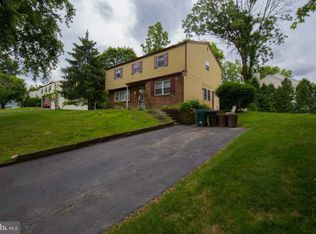 3002 Gowan Ln, Lafayette Hill, PA 19444
