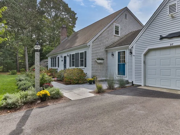 97 Roosevelt Rd, Barnstable, MA 02630