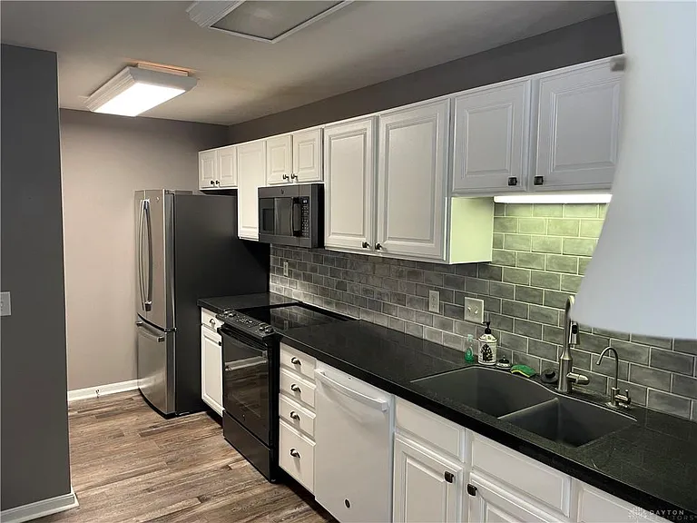 3127 Alexander Pl #103 — Photo 9