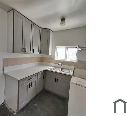 1206 W 60th Pl — Photo 5