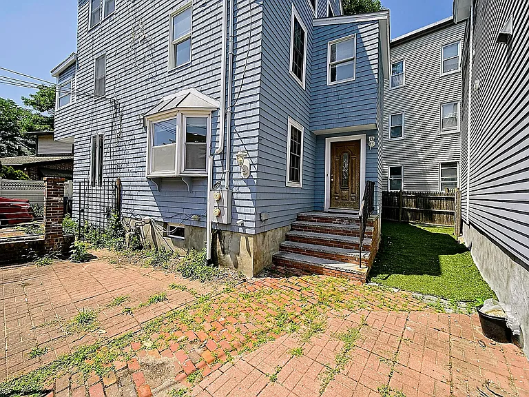 201-203 Clark St — Photo 23