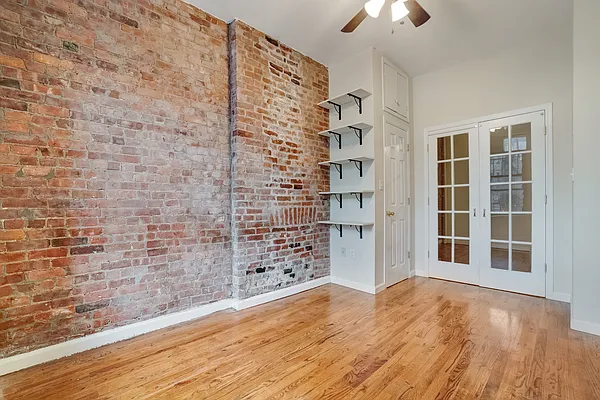 Rented by Twyford Real Estate | media 11