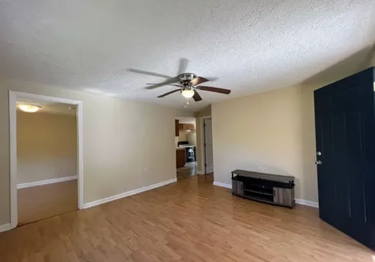 8000 Martin Mill Pike — Photo 4