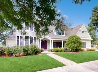 5350 Wolf Rd, Western Springs, IL 60558