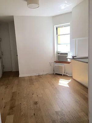 Rented by Warren T Real Estate Corp. | media 6