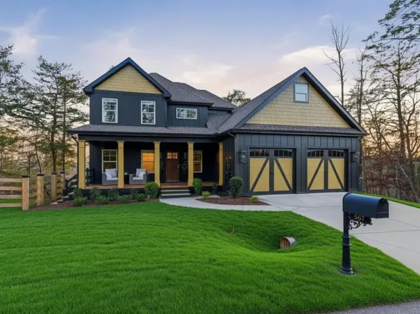 567 Crown Mountain Way, Dahlonega, GA 30533