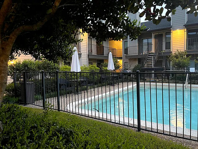 1503 N Garrett Ave — Photo 2