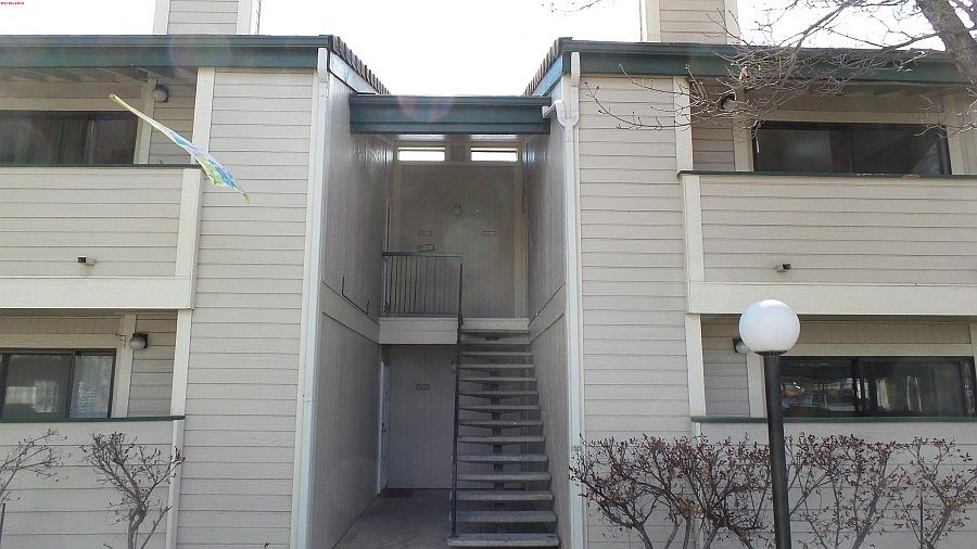 1st image of 2445 Sycamore Glen Dr