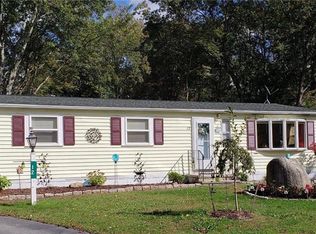 12 Phoenix Rd, Colchester, CT 06415