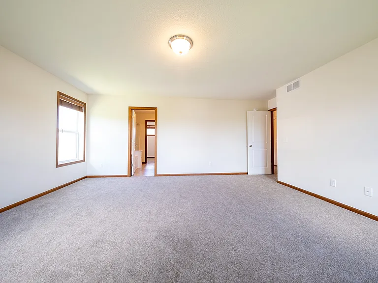 1814 Spring Creek Dr — Photo 16