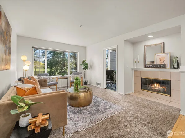 8322 166th Avenue NE #3, Redmond, WA 98052