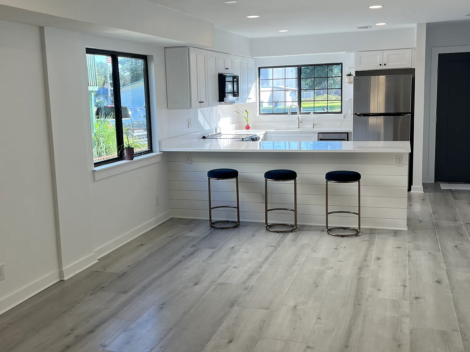 2 bed, 1.5 bath, 1100 sqft, $2,495 — Photo 3