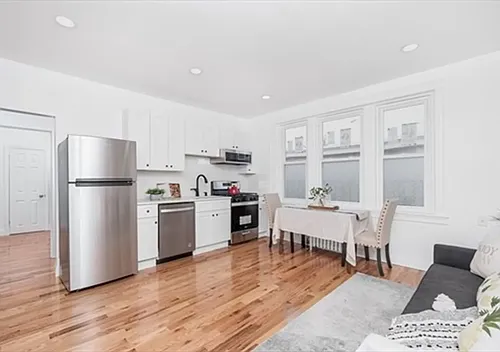 45 Ashford St Photo 1