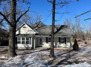 225 E James Blvd, Saint James, MO 65559