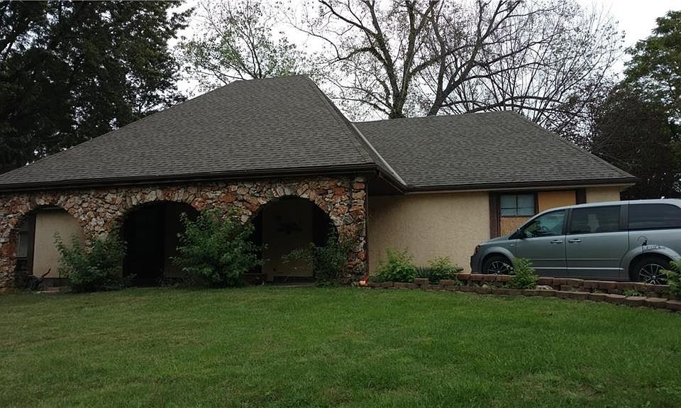 1st image of 3405 S Crysler Ave