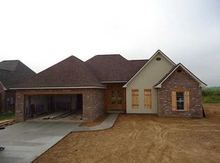 206 Tall Oaks Ln, Youngsville, LA 70592