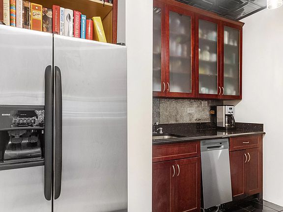 4th image of 130 Water St APT 5K