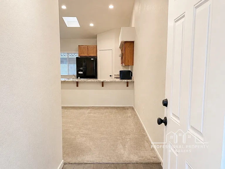 7334 E 39th Pl — Photo 2