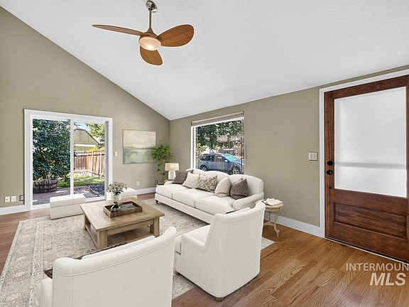 4th image of 4233 N Tredwell Pl