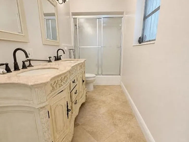 461 SW 54th Ave — Photo 19