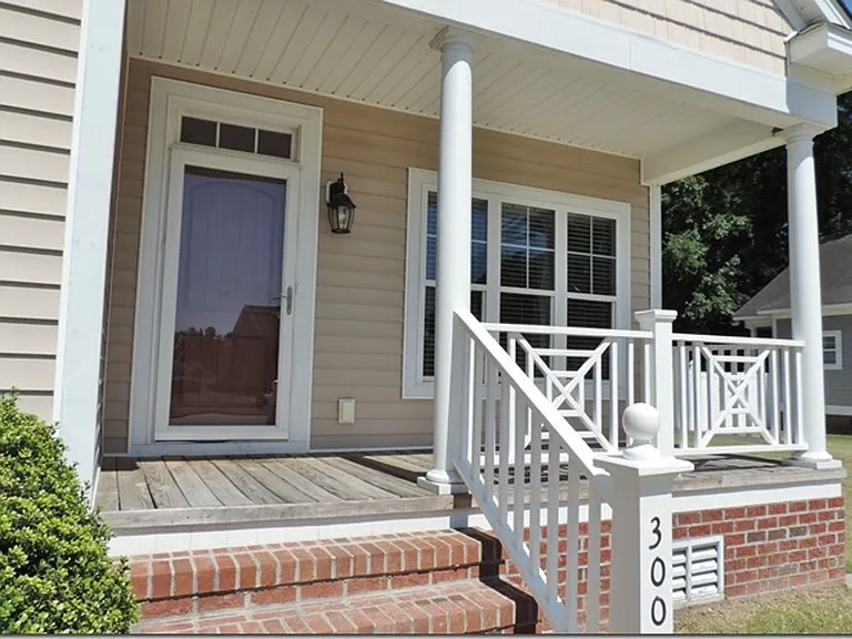 3007 Canal Dr NW — Photo 3