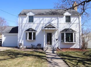 1112 Powers St, Oshkosh, WI 54901