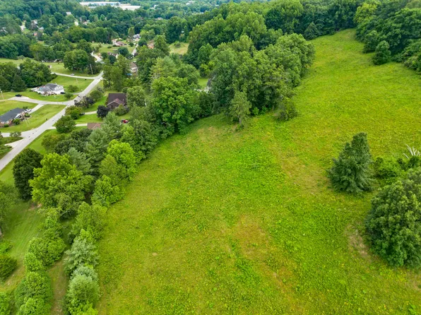 912 Shady Oak Dr, Ashland, KY 41102