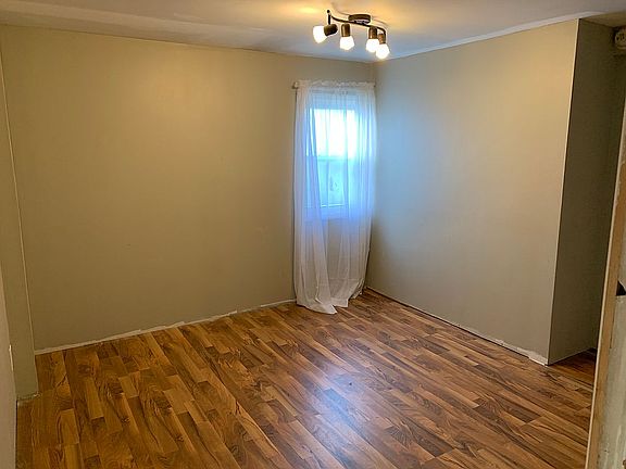 5th image of 953 S Bon Air Ave