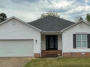 4870 Shelia Dr, Milan, TN 38358