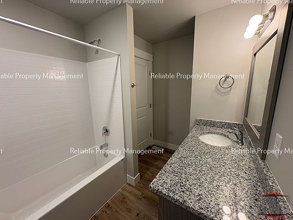 4th image of 2015 Lawrence Ln #1401