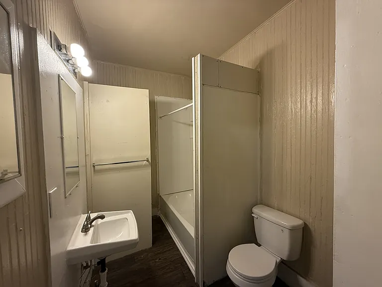 319 North St #5 — Photo 4