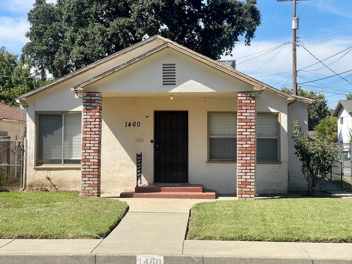 1460 Laurel St photo 1