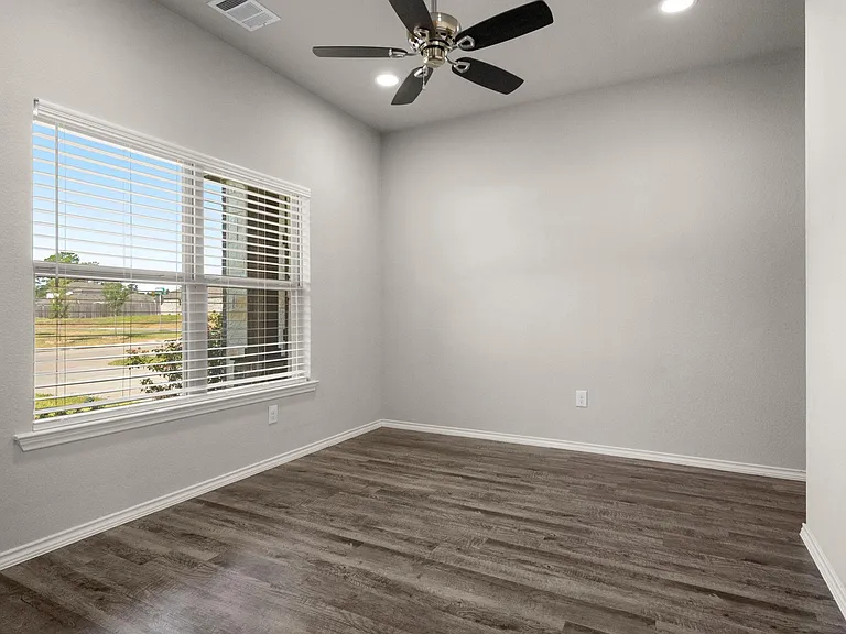 DINING ROOM / FLEX / OFFICE SPACE