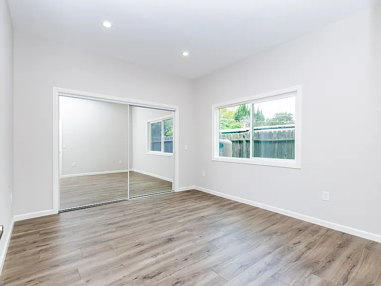 7909 Aura Ave — Photo 11