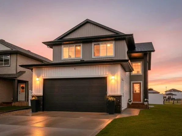 58 N Bardwell Way, Sylvan Lake, AB T4S 0V4