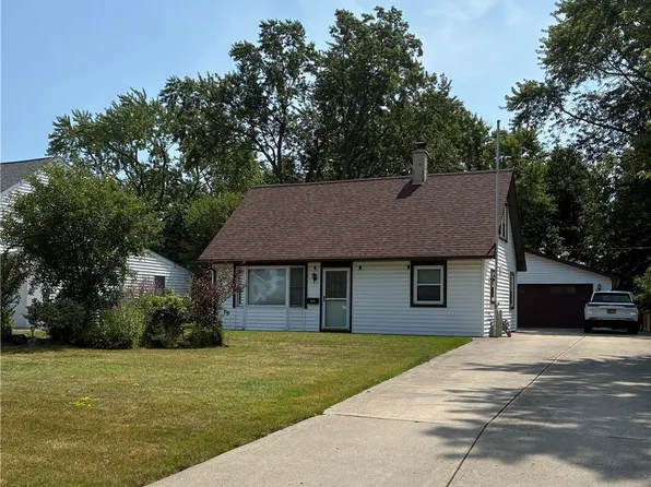 1177 Stony Point Rd, Grand Island, NY 14072