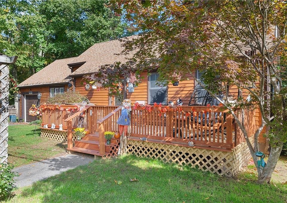1st image of 16 Waterman Lake Dr